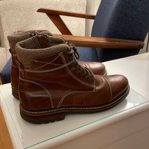 Crevo mens size 10 Camden boot with side zipper in chestnut color